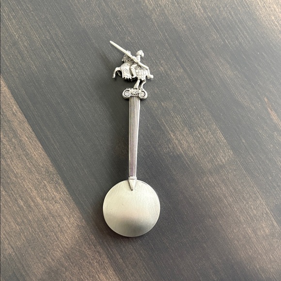 Vintage Excalibur Hotel Casino Las Vegas Souvenir Collector’s Spoon Pewter 1990s - Picture 5 of 8